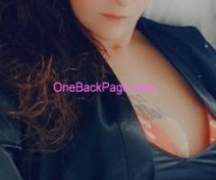 fun and ready curvy baby waiting to please generous gentlemen