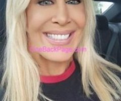 Erotic Blonde Masseuse / Sexy /MILF