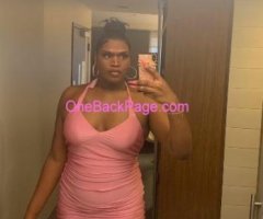 THICK & SEXY 6'5 AMAZON GODDESS