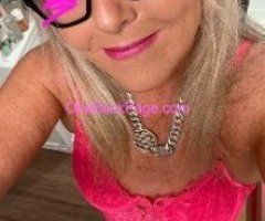 Sexy, sexy Chrissy is doing Tarot Readings today ~ OUUCALL ONLY ~ No Deposit