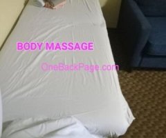 MATURE SEXY MASSAGE TECHNICIAN