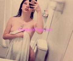 LEELEE IS BACK!? CUM HAVE FUN W/ A REAL SNOWBUNNY?