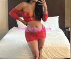 Alondra versatile goddess back in town for a limited time