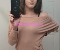 Gorgeous Trans Goddess Available and Hosting