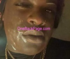 Creamy chocolate tranny pussy