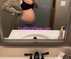 Pregnant Beauty / Fetish