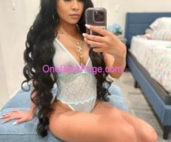 Sexy Hawaiian Filipina Mixed Bombshell Ready to Blow Your Mind