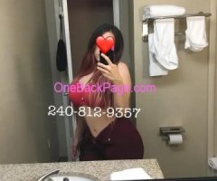 Naughty Busty SeXXie All Natural BruNeTTe Girl Next DooR SPECIALS