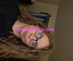 Pretty trans girl hosting and available! NEW NUMBER!!!