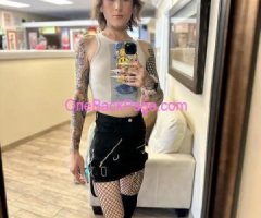 Available 12/19 ?The Petite Goth Girlfriend Experience ?