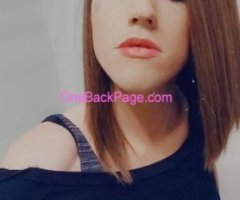 HOT WHITE TRANSSEXUAL OFFERING FACETIME SHOWS
