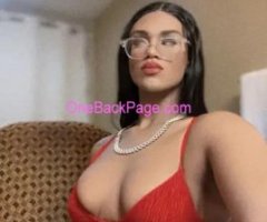 ENFIELD CT?| HORNY BADDIE VISITING AN READY COME OVER DADDY??