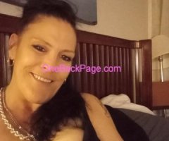 Sexy Vixen In Search Of A mature Male