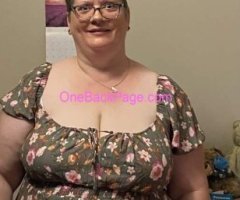 MILF looking for a handsome older white man.