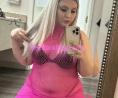 Curvy Bombshell in NOVATO