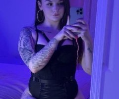 Tatted Snowbunny Freak ? Fulfill All Your Fantasies With Me ?