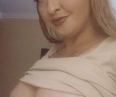 Milf Party Girl visiting Costa Mesa. Discreet Incall Host hotel offers private entrance room access and free no permit parking. NO DEPOSIT EVER!