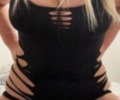 ?Come have fun. Sexy. Curvy. Ready. Wet ? ?