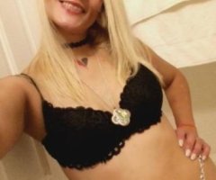 Petite, Sexy, Silm Female looking to Meet up ASAP, can you make me squirt ?