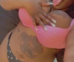 sexy chocolate and thick ? Cum enjoy all this wet fun daddy