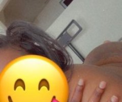 sexy chocolate and thick ? Cum enjoy all this wet fun daddy